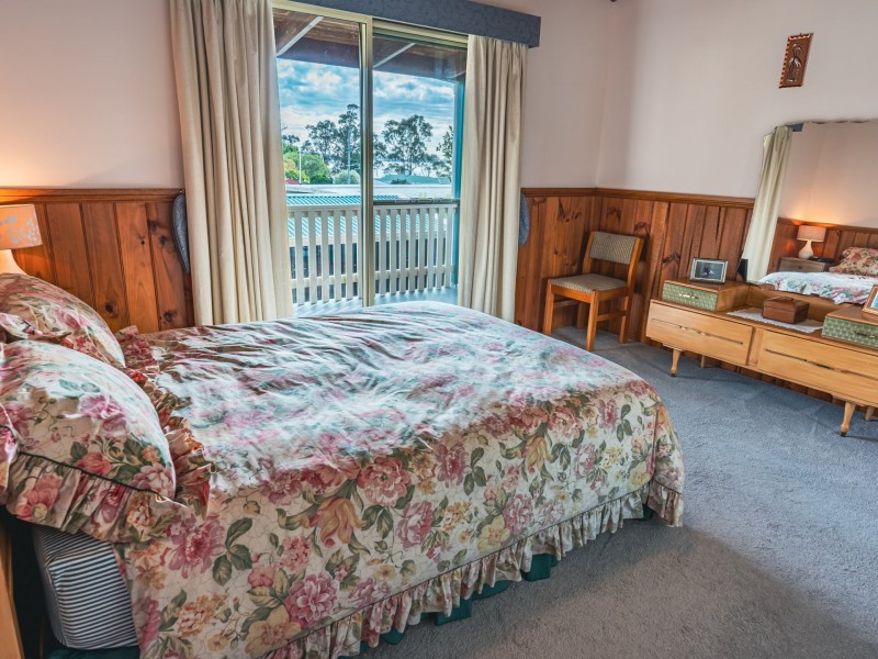 1 Halcyon Grove, St Helens TAS 7216