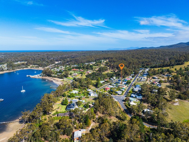 1 Halcyon Grove, St Helens TAS 7216