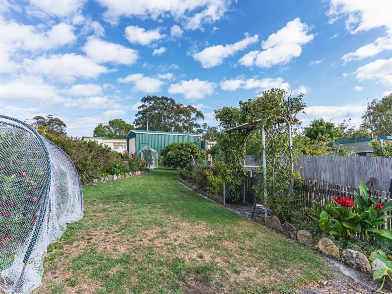 1 Halcyon Grove, St Helens TAS 7216
