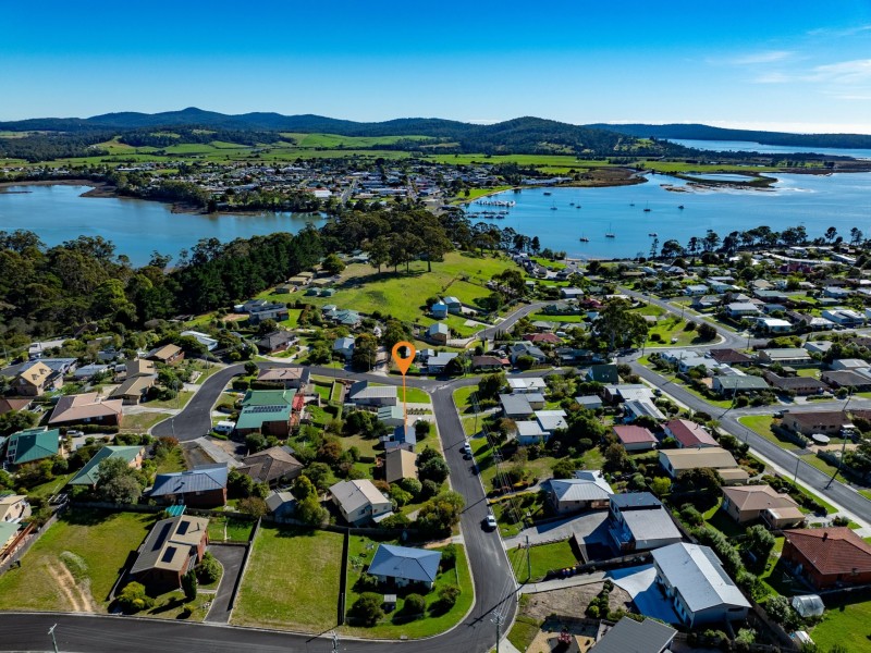 6 Erythos Grove, St Helens TAS 7216