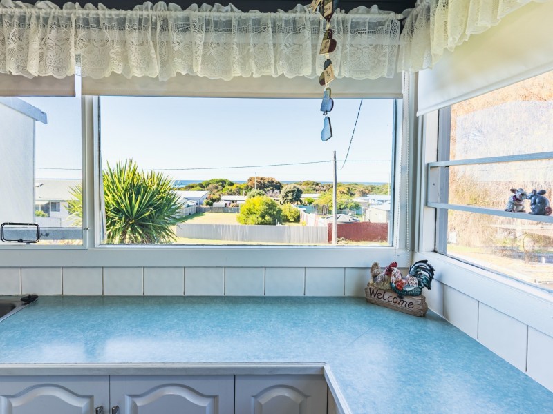 16 Beaumaris Avenue, Beaumaris TAS 7215