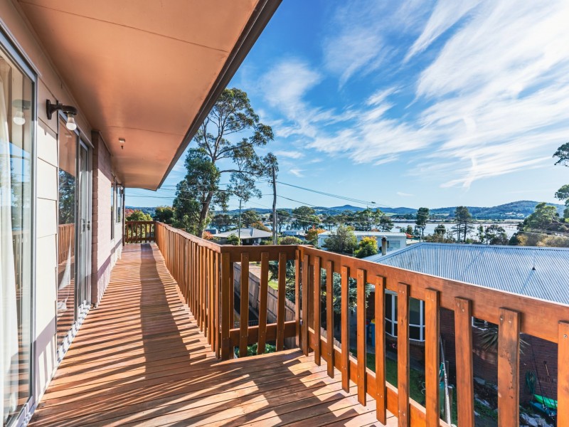 7 Lawry Heights, St Helens TAS 7216
