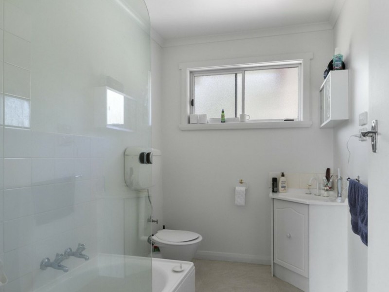 16 Highcrest Avenue, Binalong Bay TAS 7216