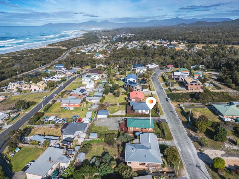 14 Charles Street, Beaumaris TAS 7215