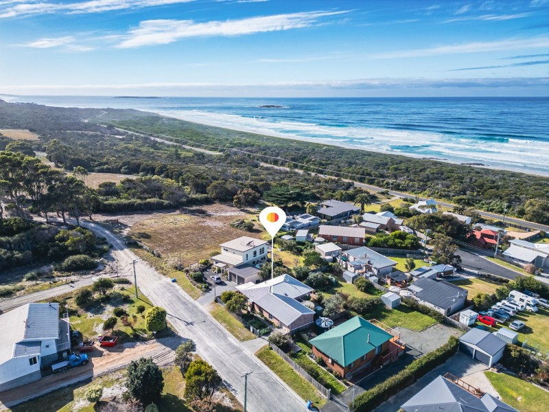 14 Charles Street, Beaumaris TAS 7215