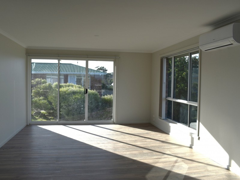 1/16-18 George Street, Scamander TAS 7215