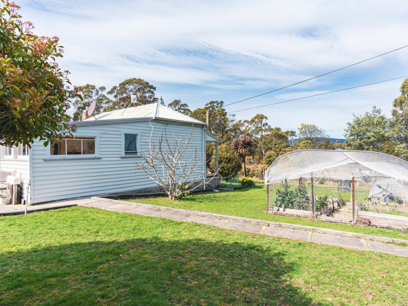 10 Edward Street, Cornwall TAS 7215