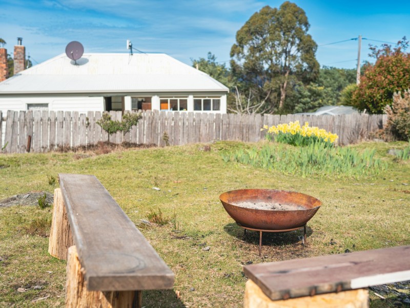 10 Edward Street, Cornwall TAS 7215