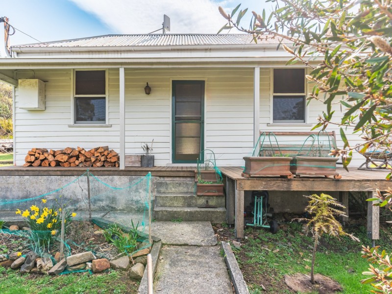 10 Edward Street, Cornwall TAS 7215
