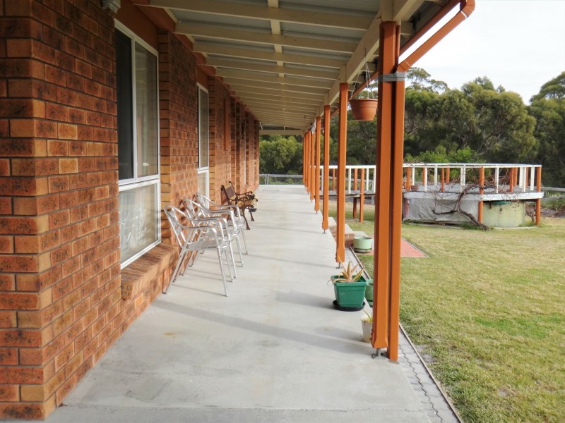 10 Cray Court, Binalong Bay TAS 7216