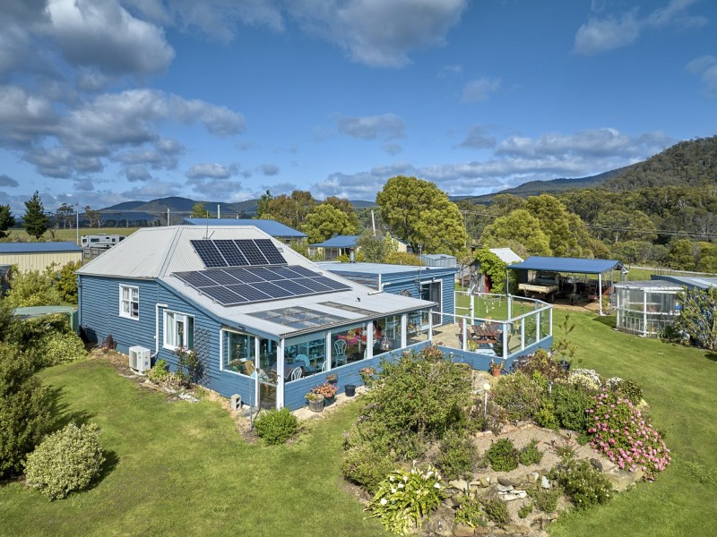 9 Champ Street, Seymour TAS 7215