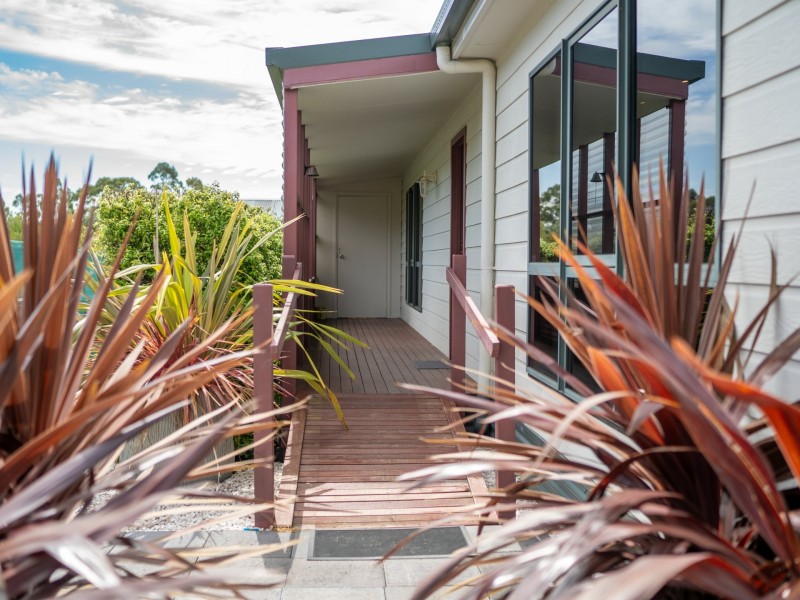 16 Bayvista Rise, St Helens TAS 7216