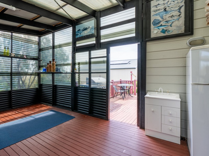 16 Bayvista Rise, St Helens TAS 7216