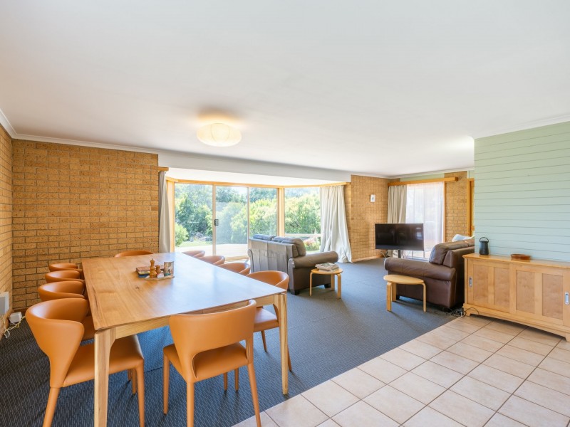 16 Pacific Drive, Binalong Bay TAS 7216