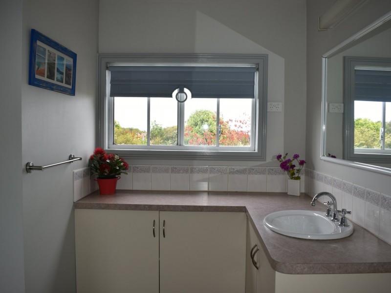 137 Scamander Avenue, Scamander TAS 7215