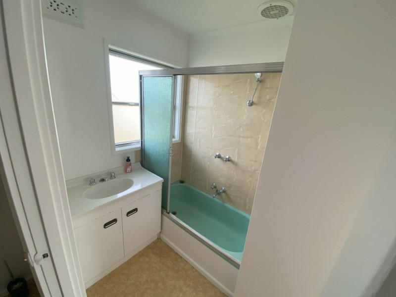 8 Shaw Street, Swansea TAS 7190