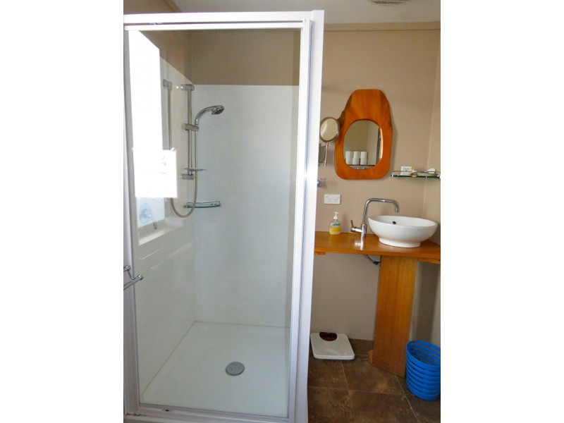 8 Bayview Avenue, Binalong Bay TAS 7216