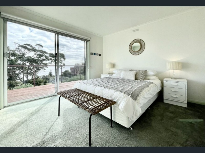 16 Highcrest Avenue, Binalong Bay TAS 7216