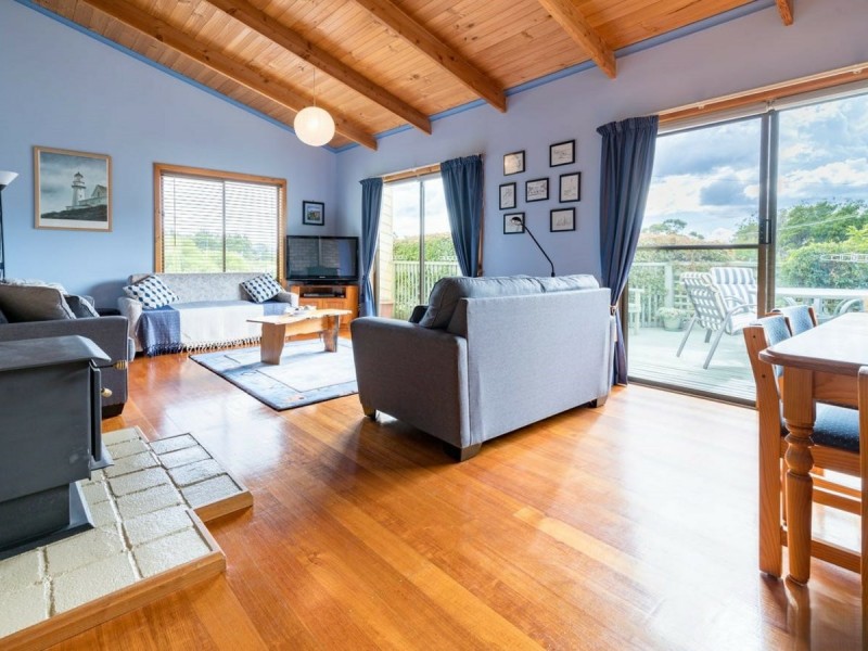 10 Erythos Grove, St Helens TAS 7216