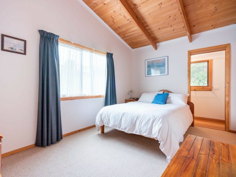 10 Erythos Grove, St Helens TAS 7216