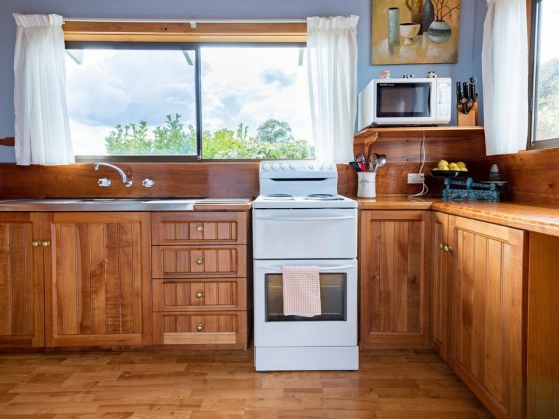 10 Erythos Grove, St Helens TAS 7216