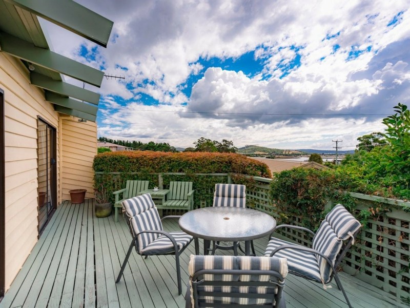 10 Erythos Grove, St Helens TAS 7216