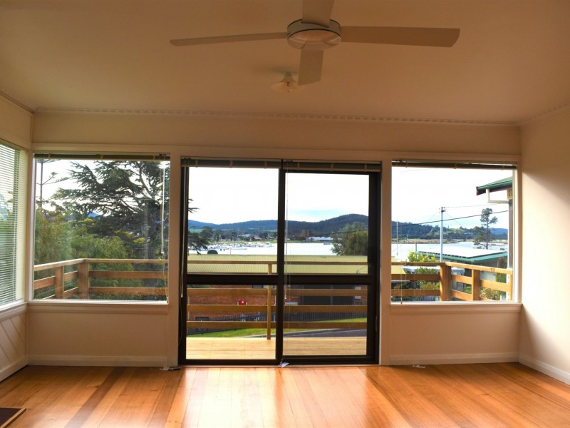 13 Iliad Grove, St Helens TAS 7216