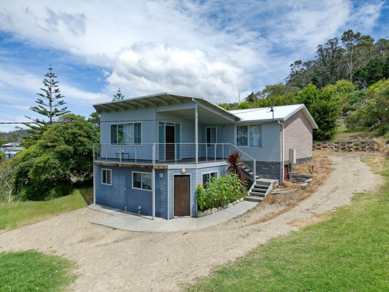 9 Waubs Esplanade, Bicheno TAS 7215