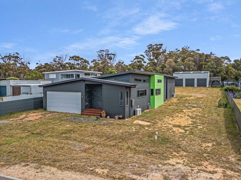 7 Oberon Place, Scamander TAS 7215