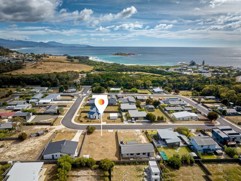16 Wallace Avenue, Bicheno TAS 7215