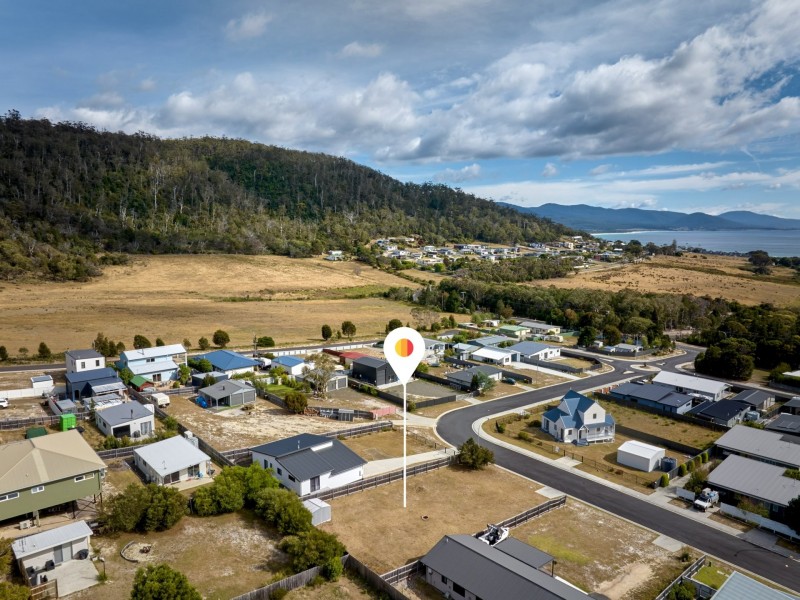 16 Wallace Avenue, Bicheno TAS 7215