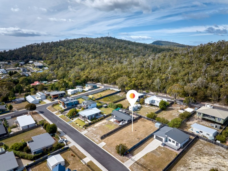 16 Wallace Avenue, Bicheno TAS 7215