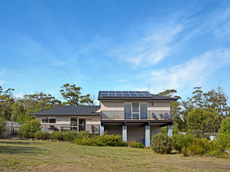 39 Coffey Drive, Binalong Bay TAS 7216