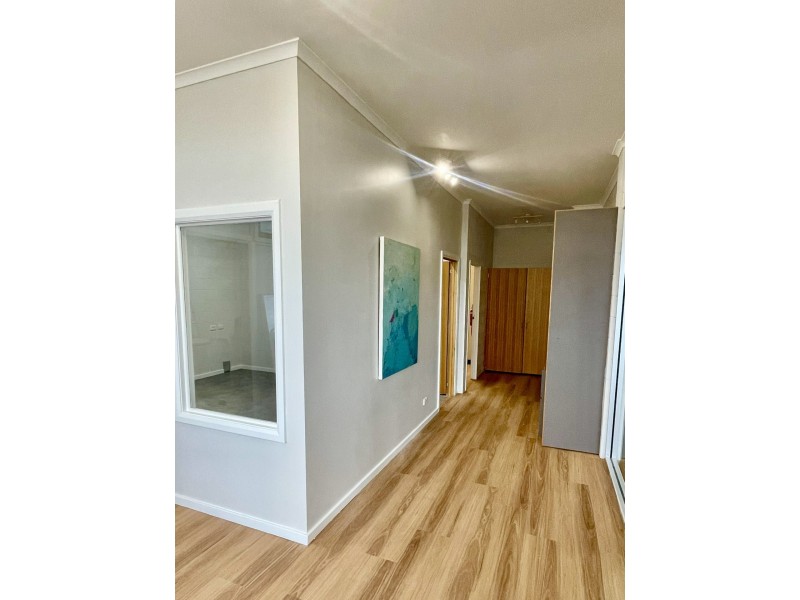 Suite 1, 3/9 Pendrigh Place, St Helens TAS 7216