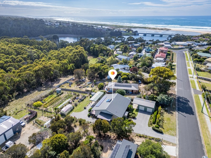 8 Cherrywood Drive, Scamander TAS 7215
