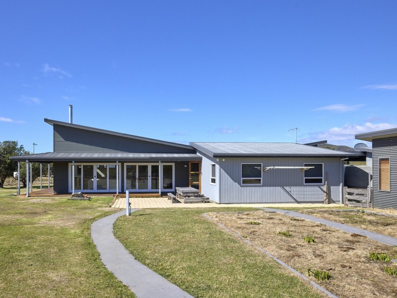18482 Tasman Highway, Douglas River TAS 7215