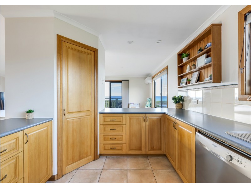 124 Scamander Avenue, Scamander TAS 7215