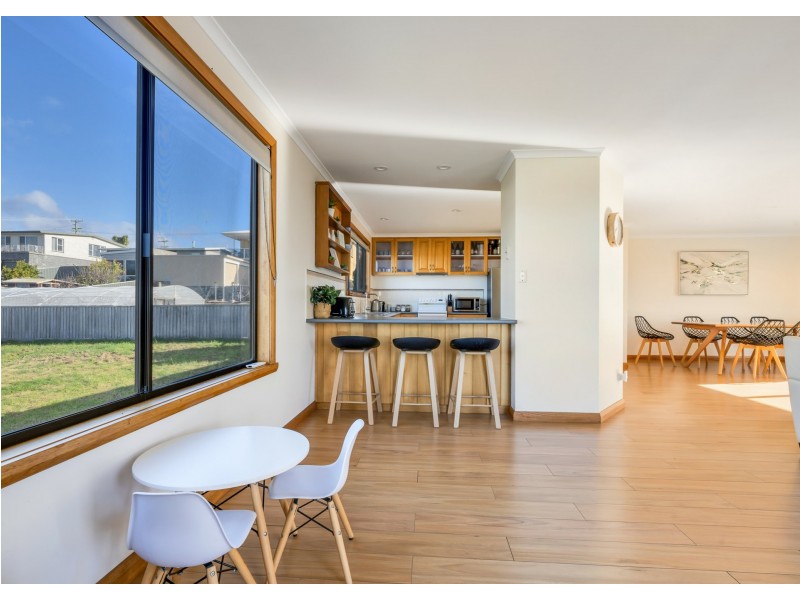 124 Scamander Avenue, Scamander TAS 7215