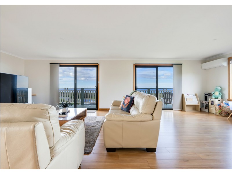 124 Scamander Avenue, Scamander TAS 7215