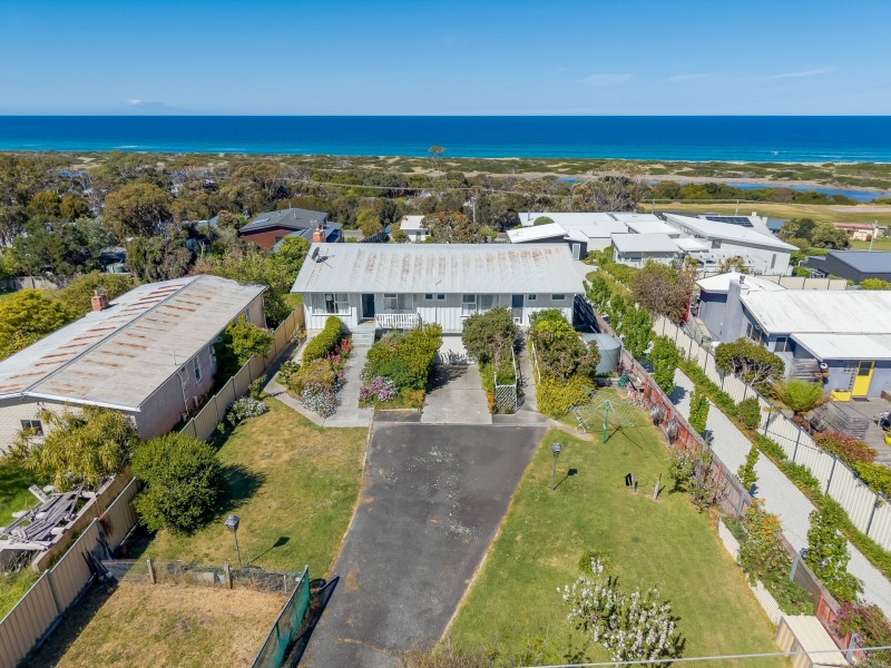 9 George Street, Scamander TAS 7215