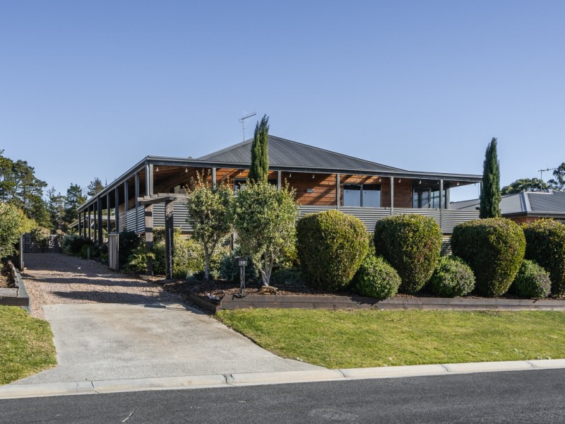 10 Bayvista Rise, St Helens TAS 7216