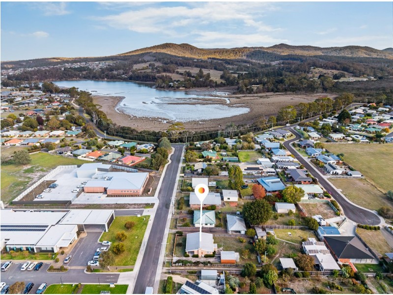 23 Annie Street, St Helens TAS 7216