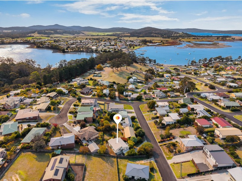 10 Erythos Grove, St Helens TAS 7216