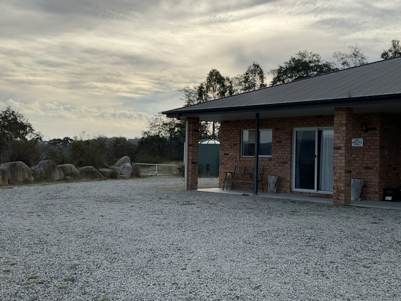 Unit 1/203 Binalong Bay Road, St Helens TAS 7216