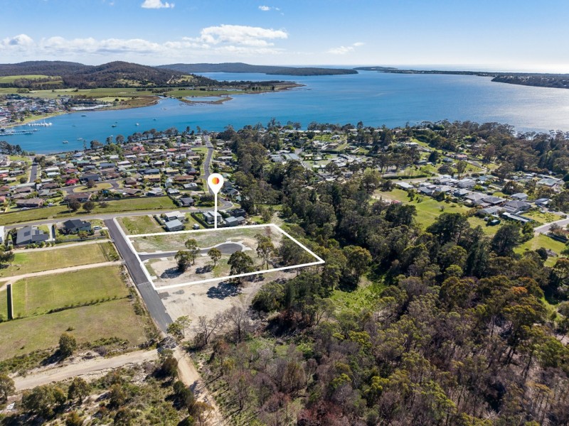 9 Oceanvista Drive, St Helens TAS 7216