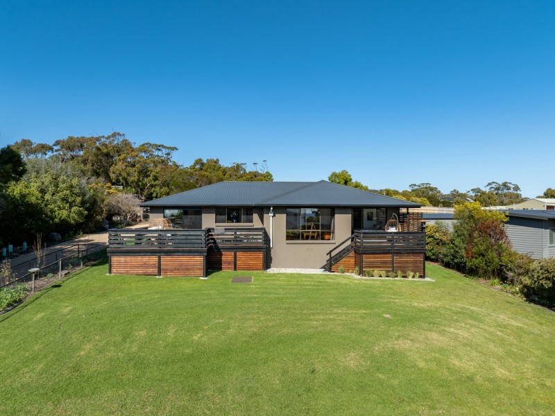 24 Beven Heights, Binalong Bay TAS 7216