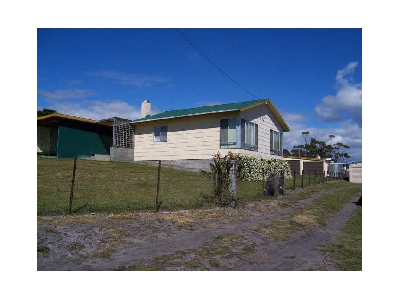 6 Hilltop Drive, Binalong Bay TAS 7216