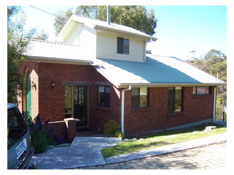 52 Treloggen Drive, Binalong Bay TAS 7216