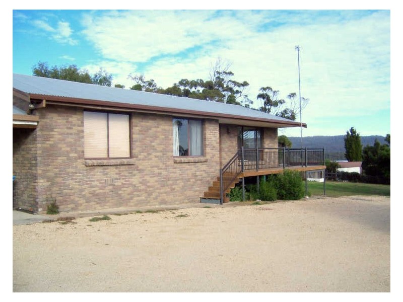 27 Pacific Drive, Binalong Bay TAS 7216