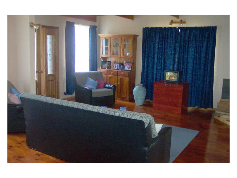 11 Main Street, St Marys TAS 7215